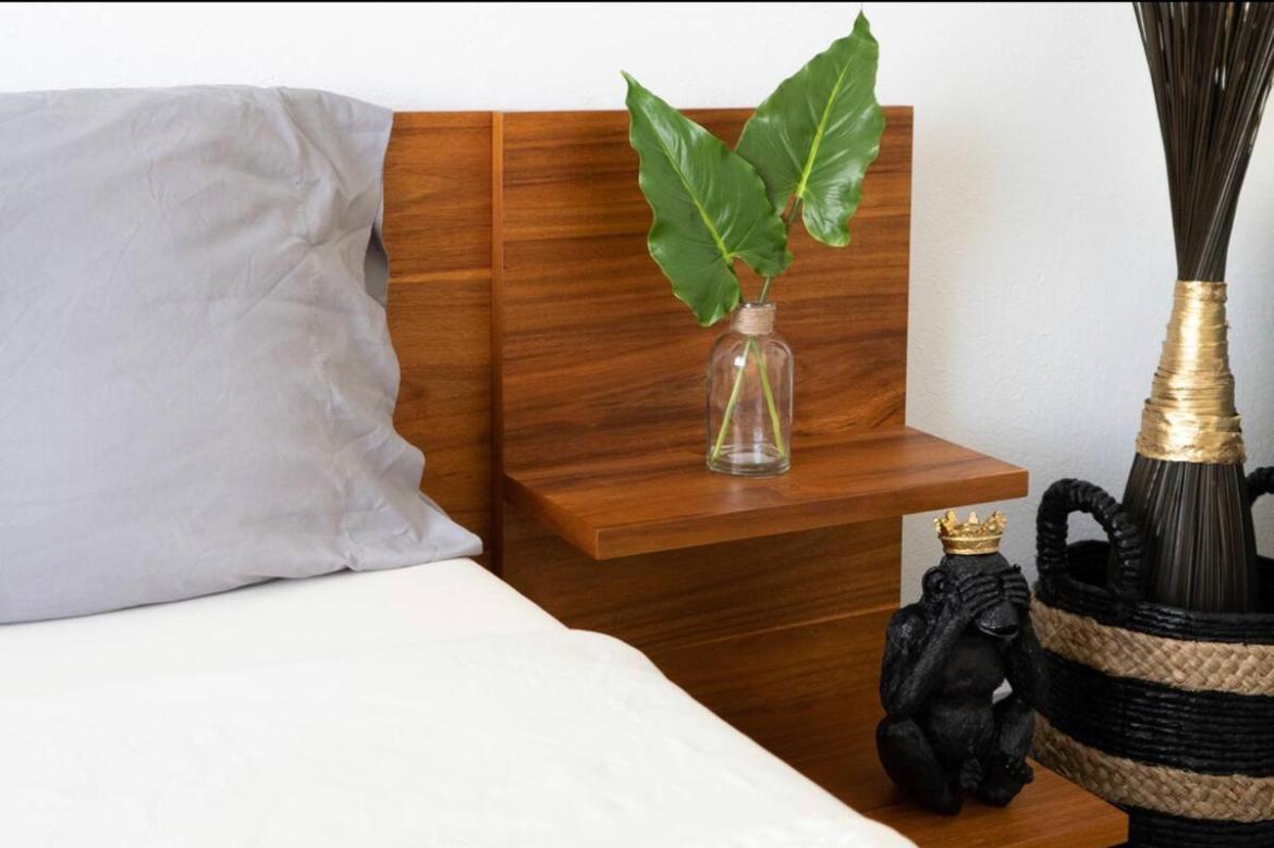 Newely Remodeled Apartment Only 1 Min To The Beach! マイアミビーチ エクステリア 写真